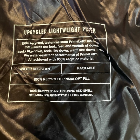 NWOT Gap up cycled puffer jacket - Picture 2 of 6